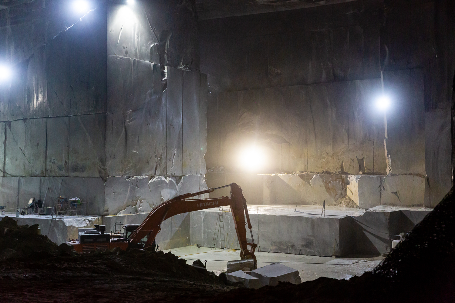 CARRARA-ENVIRONMENT-MARBLE-QUARRIES