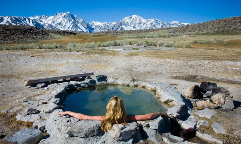 View_Mammoth_Lakes_California_Hot_Spring_lg.jpg