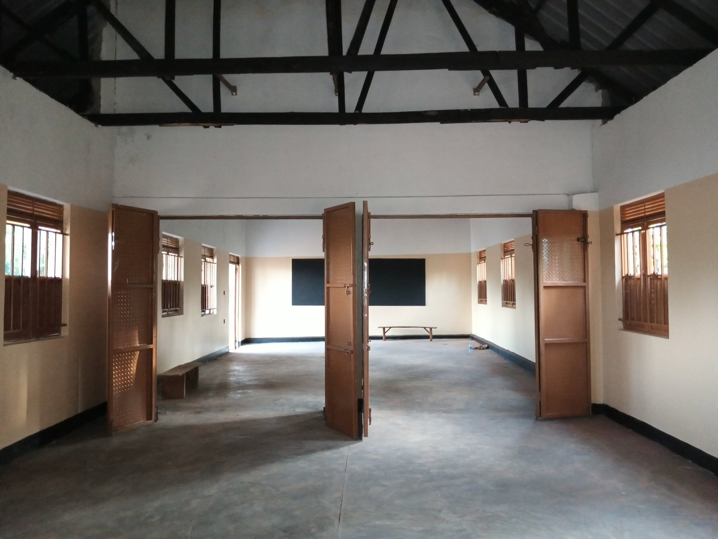 Classrooms with interleading doors