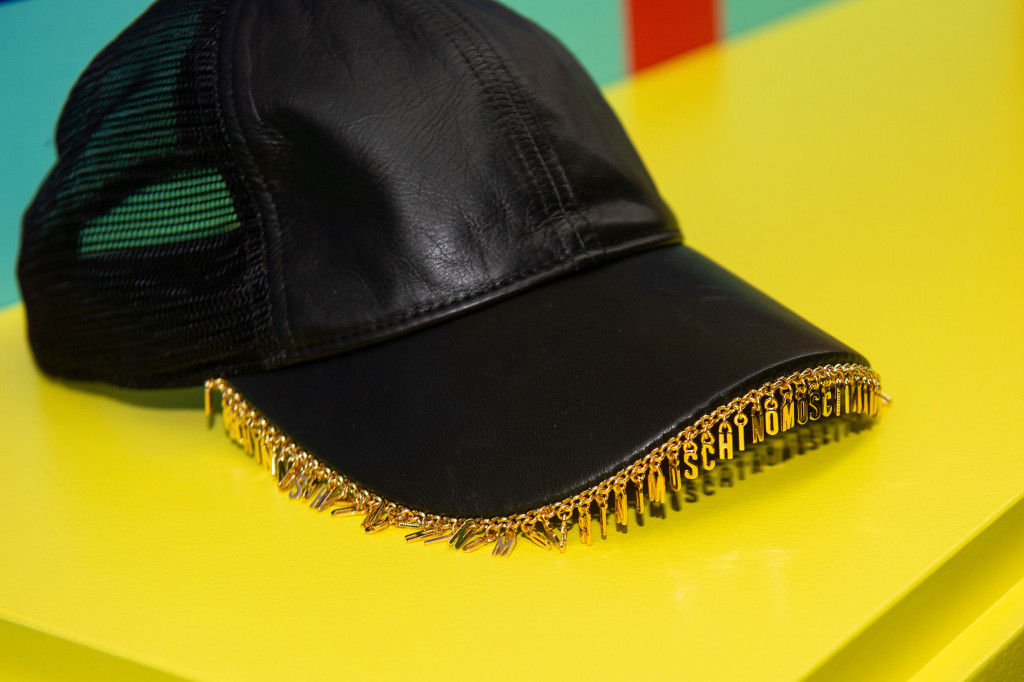 moschino h&m cap