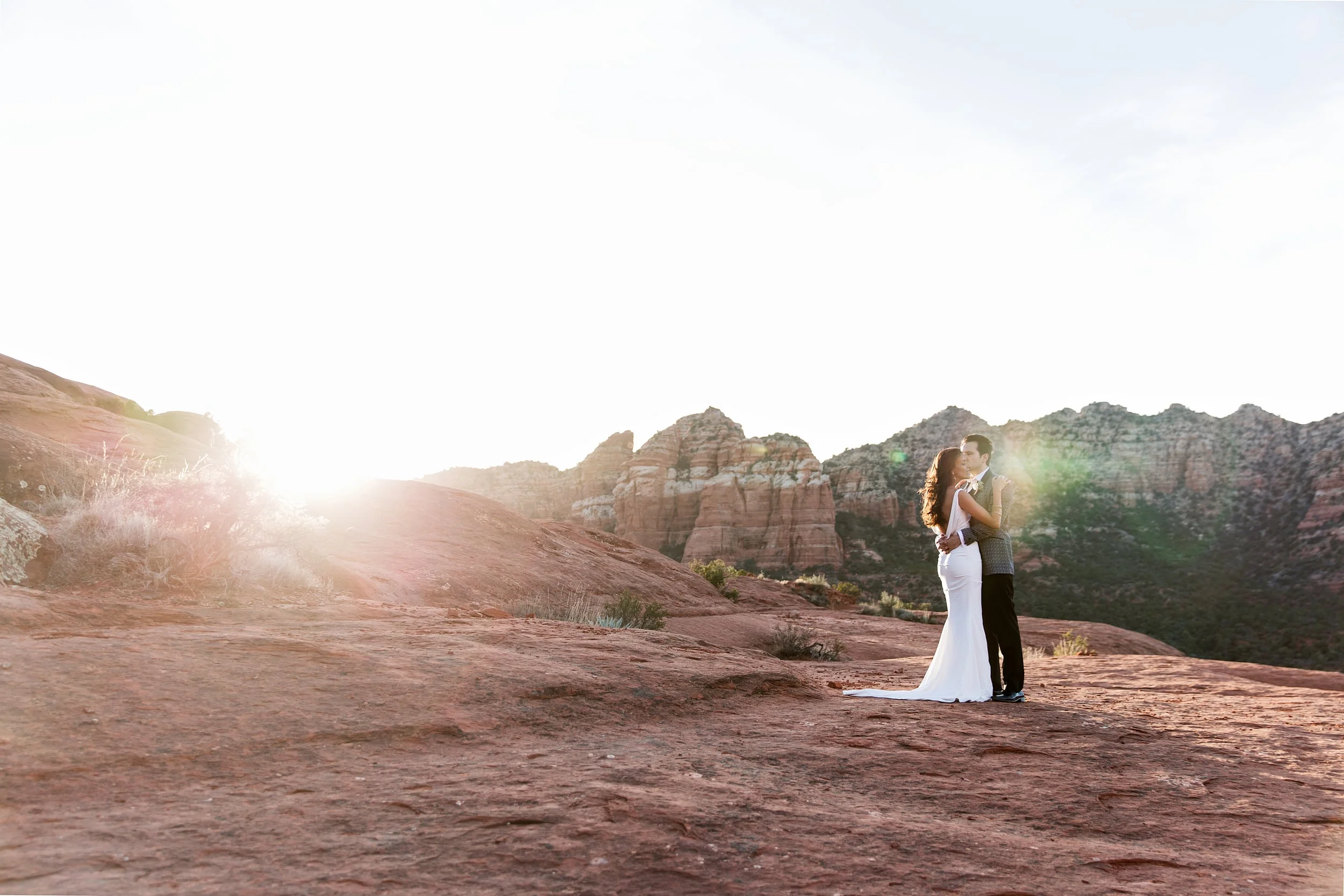 outdoor sunset photograph or bride and groom in sedona arizona