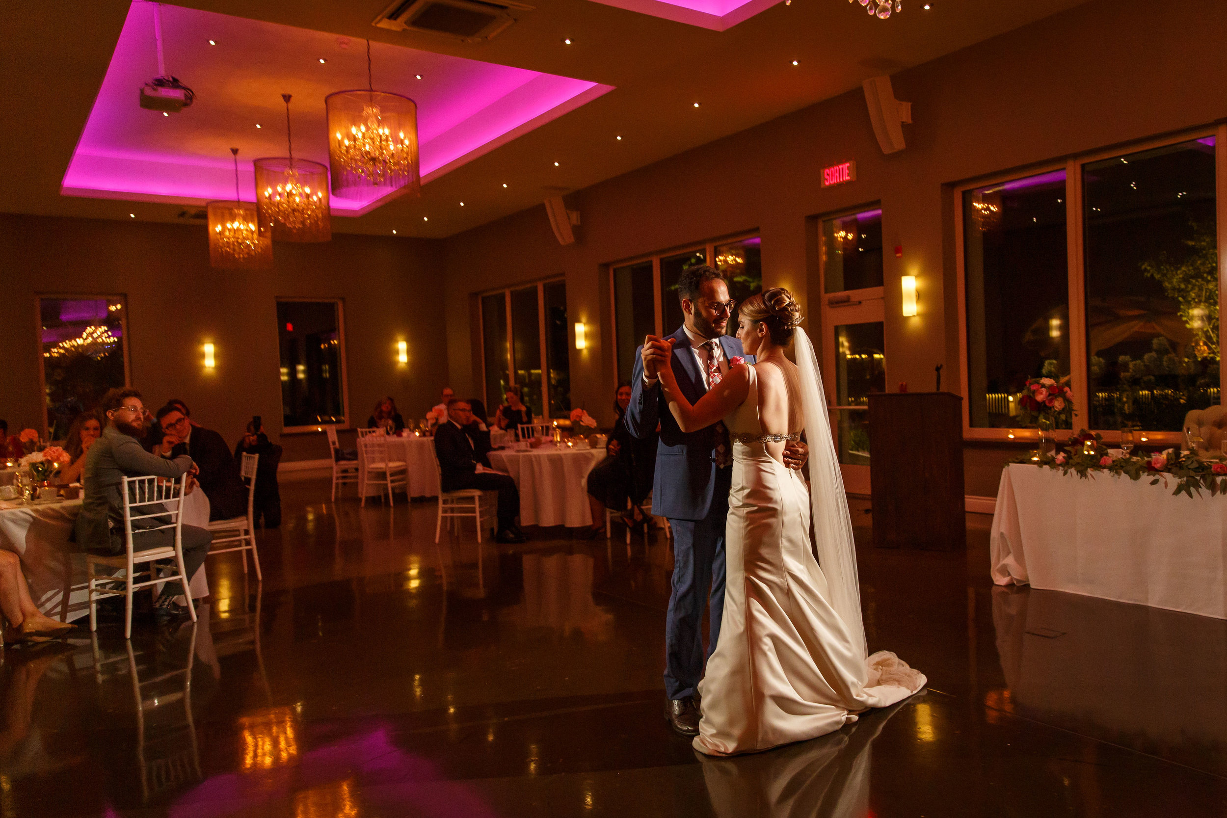first dance photo from le belvedere