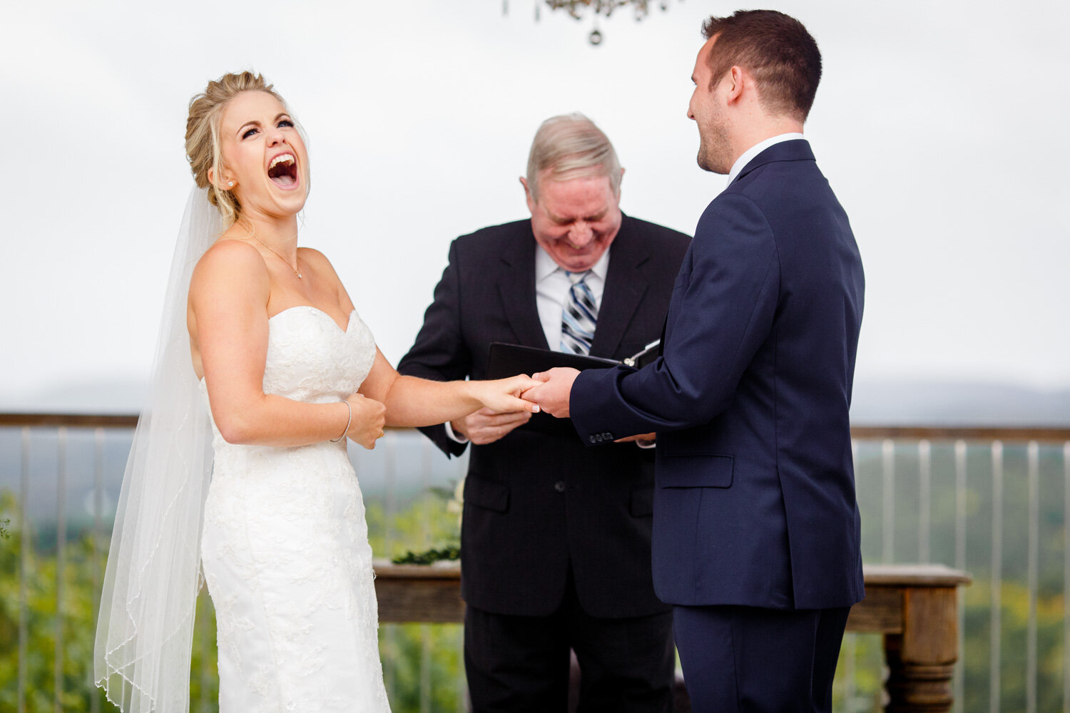 photo of a funny moment during a le belvedere wedding
