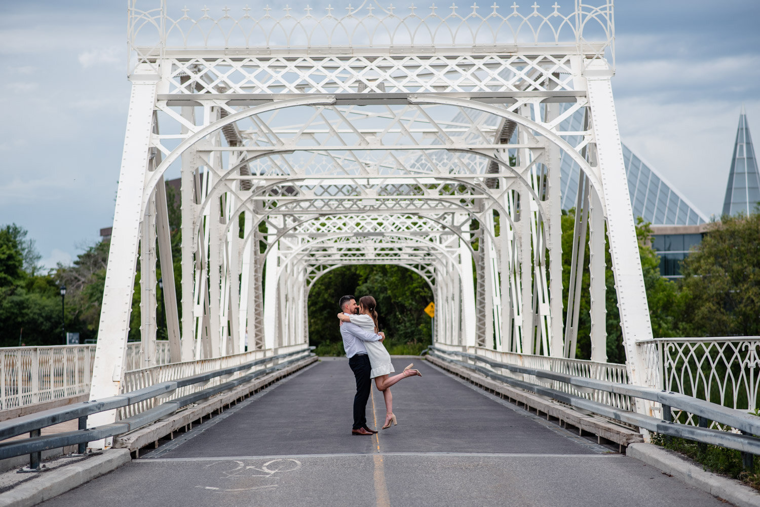 photograph of a bride and groom in downtown ottawa