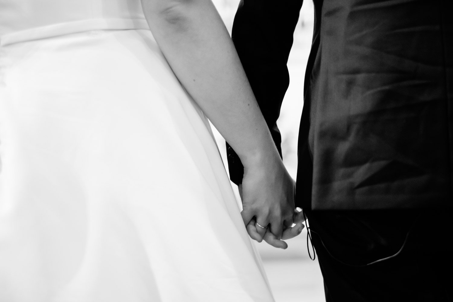 candid wedding ceremony photo at Notre dame cathedral