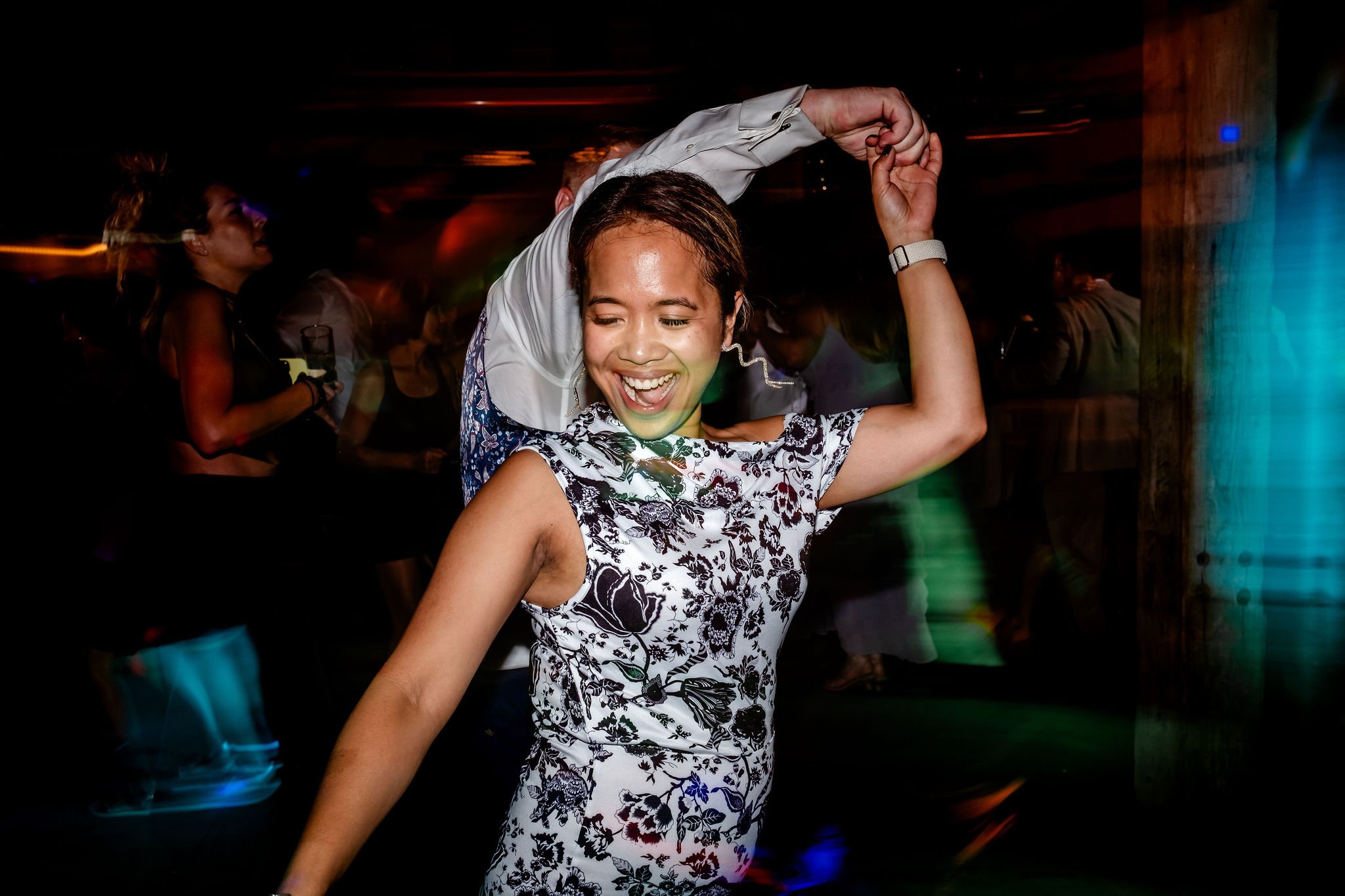 dance party at a stonefields estate wedding