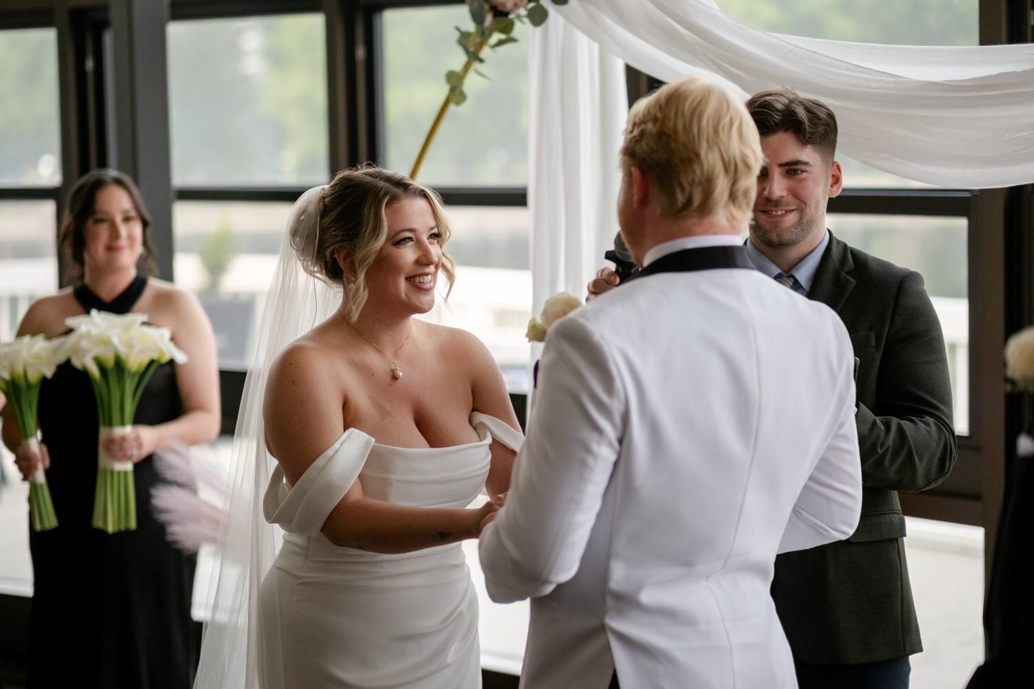 Wedding ceremony photo at Lago in ottawa in the vista room