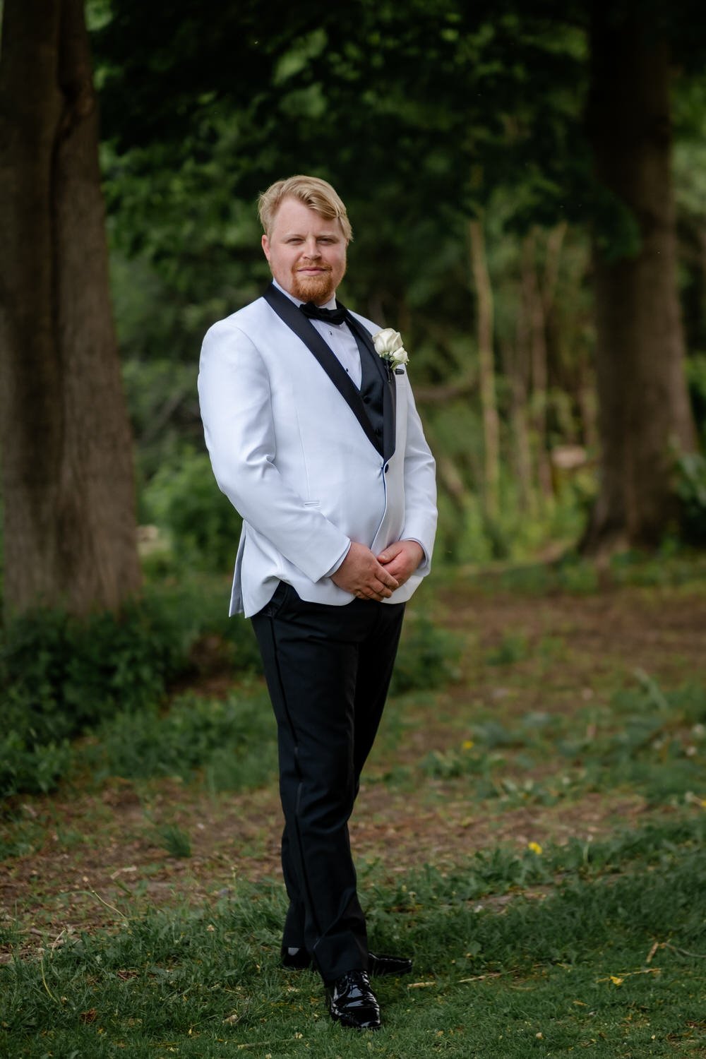 wedding photograph in the Arboretum in Ottawa