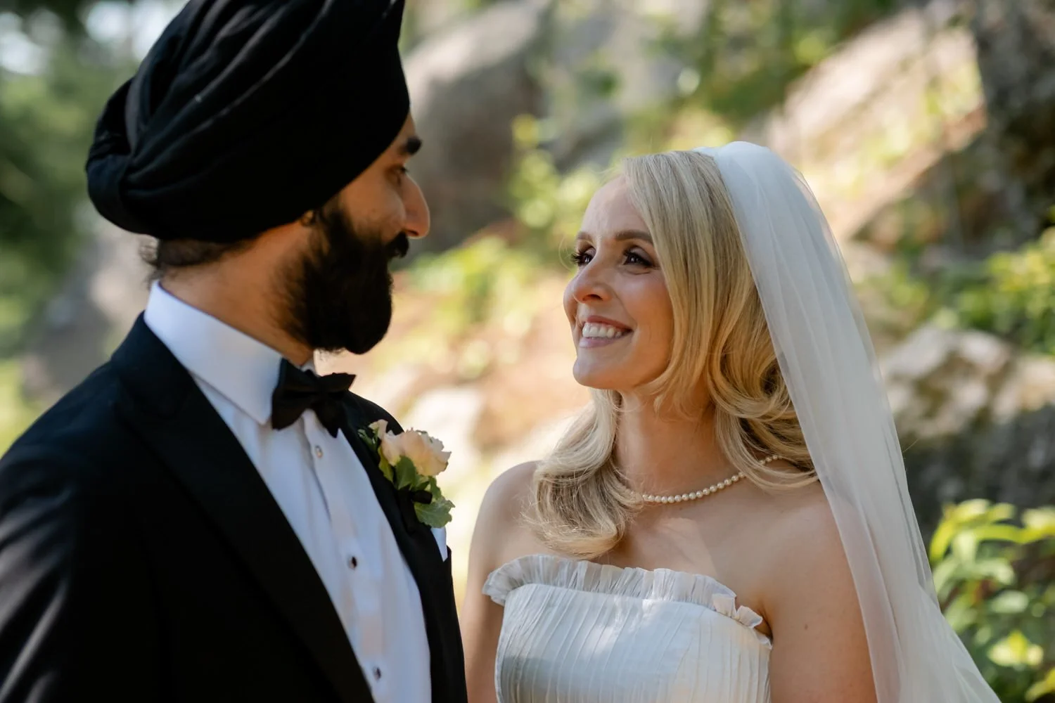 Photos of a bride and groom at their le belvedere wedding