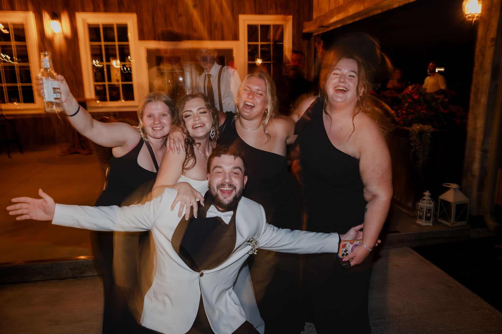 dancing at a stonefields estate wedding