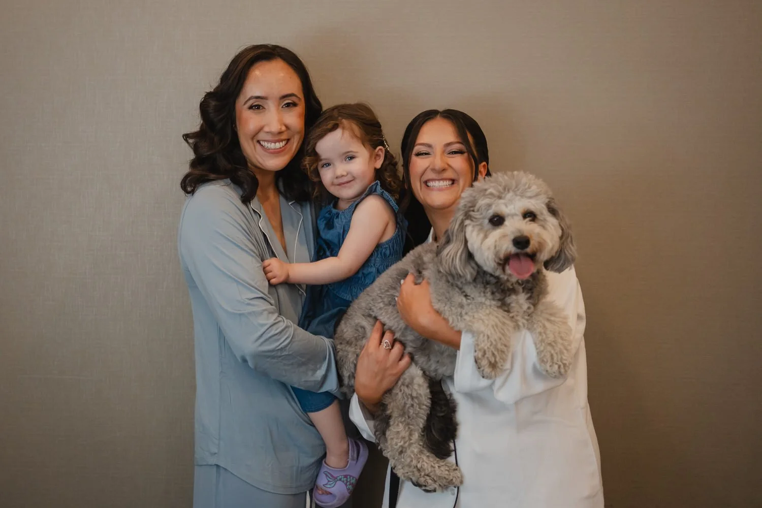 Photo of a bride getting ready a the chateau laurier