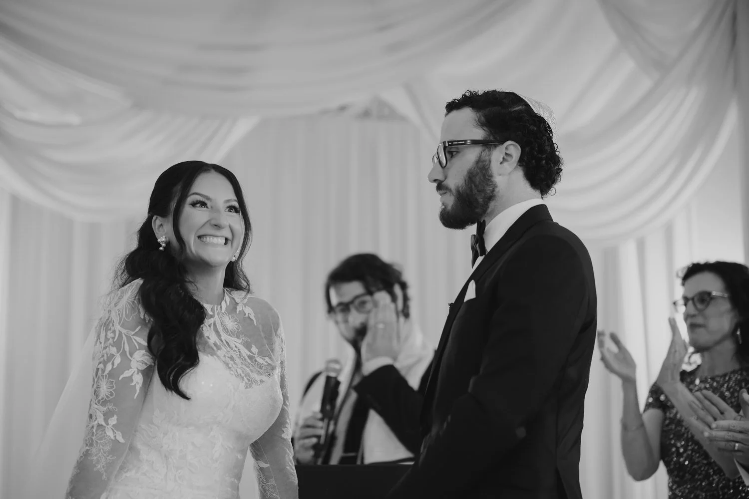 photograph from a jewish wedding ceremony in the drawing room at the chateau laurier