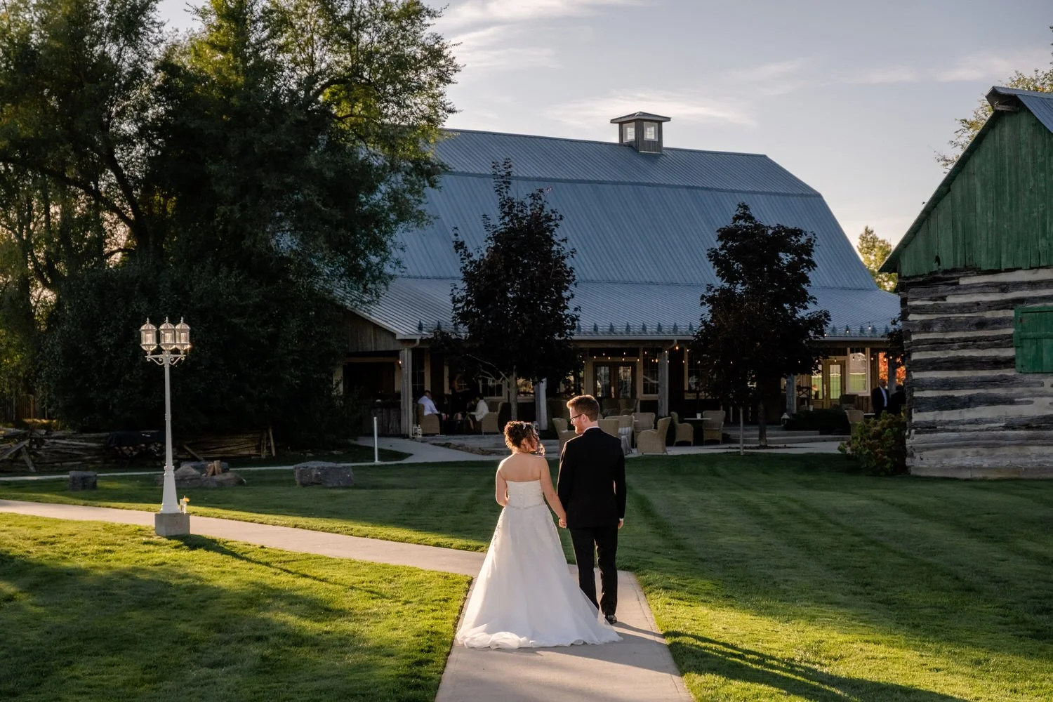 romantic natural light portrait at stonefields estate