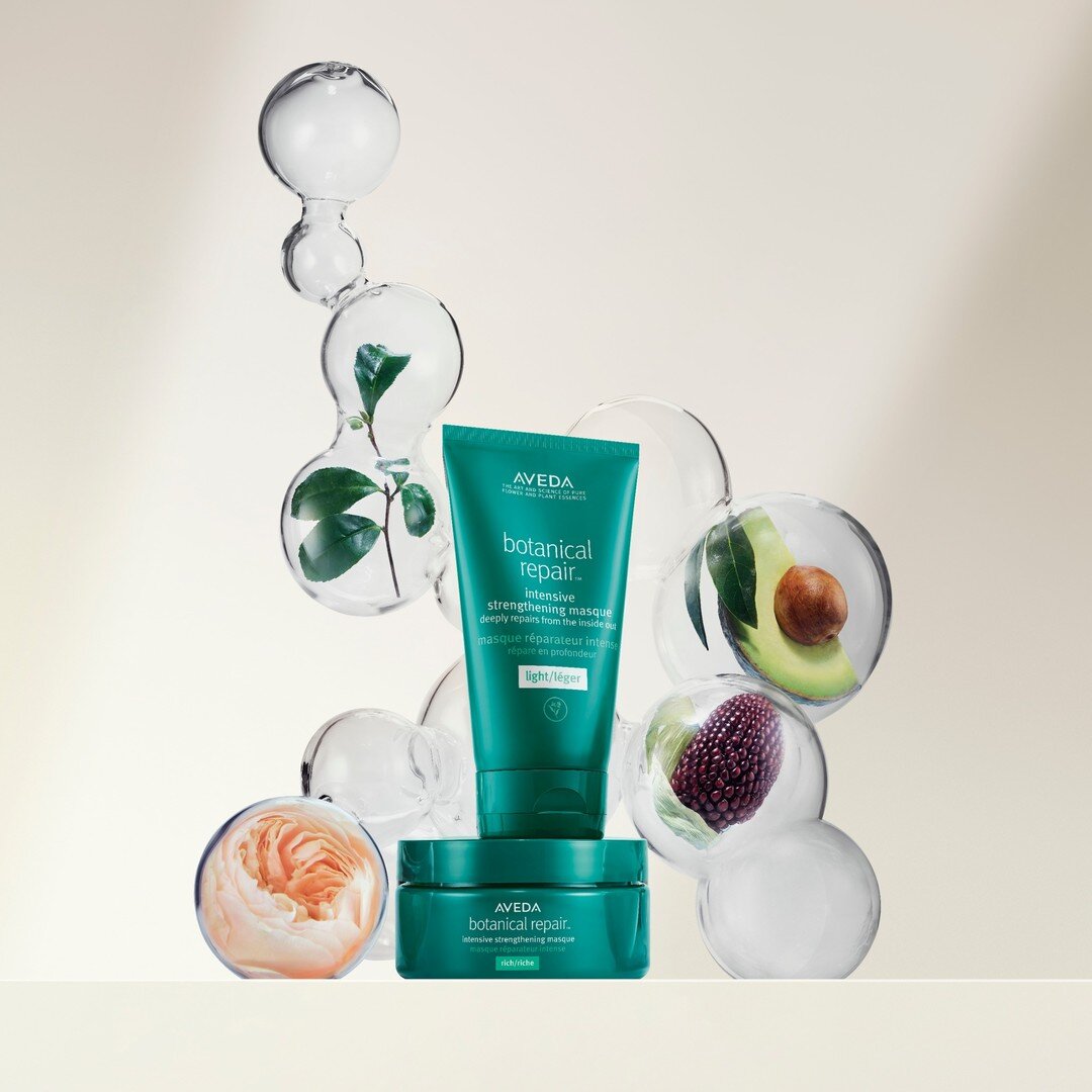 Grab the powerhouse masque that detangles, builds new bonds and helps prevent future hair breakage. 💚 Aveda's Botanical Repair Intensive Strengthening Masques use a nourishing macro-green blend 🌿 and come in Light &amp; Rich formulas. Grab your hai