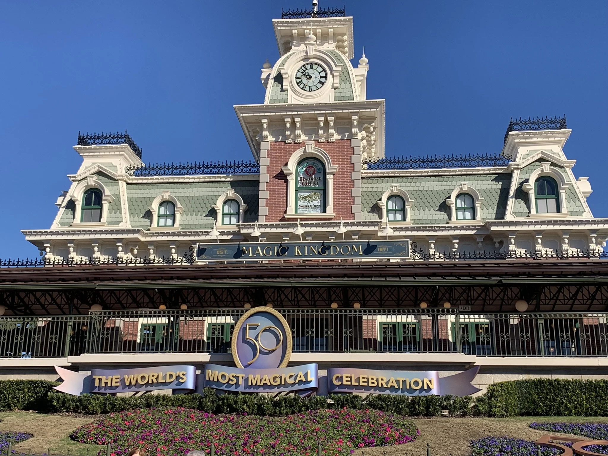 How to Rope Drop at Disney World LaptrinhX / News