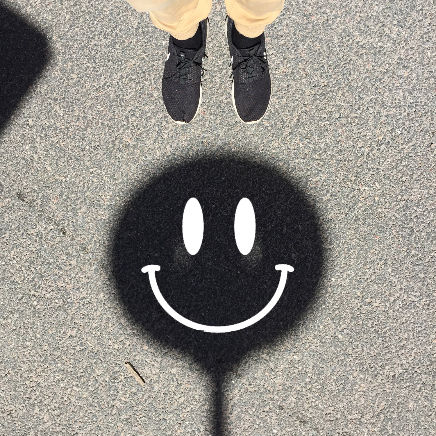 shadowsmiley2.jpg