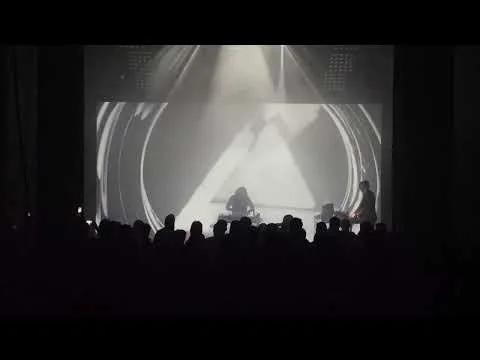  Kaukolampi/LRXY esiintyivät yhdessä Flow Festivalilla 2023, kokeellisen musiikin The Other Sound stagella lauantain viimeisenä esiintyjänä. 