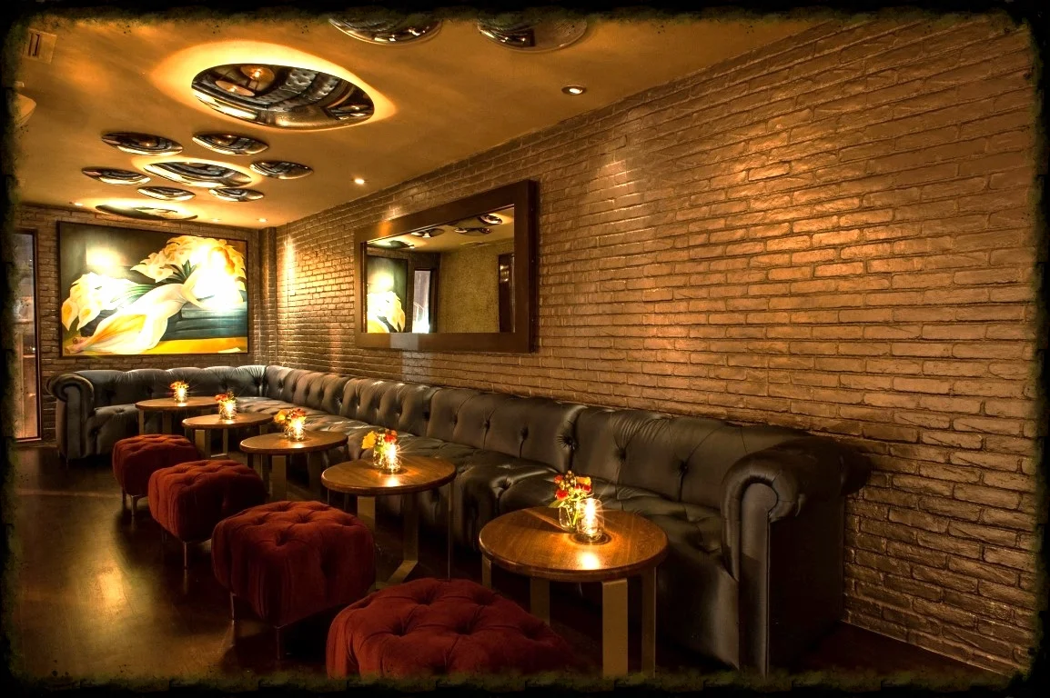 Guest Room Banquette.jpg