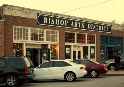 The Bishop Arts District is home to over 60 independent boutiques, restaurants, bars, coffee shops, theaters and art galleries. Located in the heart of North Oak Cliff, one of Dallas' most unique neighborhoods. A historical shopping district full of great finds, good eats, and good ole Oak Cliff charm!