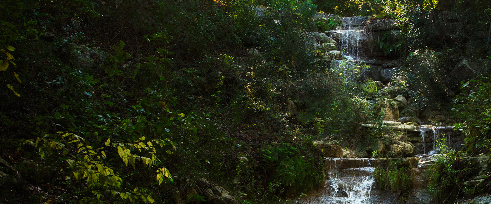 Rembrance-Gardens-Waterfall.jpg