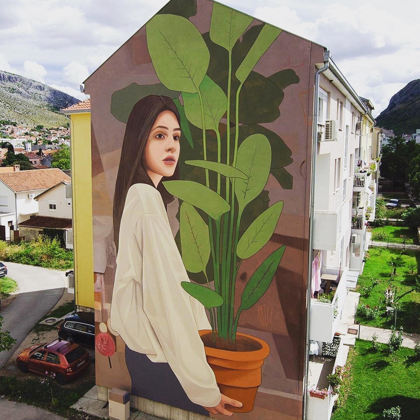 Each ending is also a new beginning... Hello Brooklyn! 🌱
.
&ldquo;Girl with Plants&rdquo; by Artez in Mostar
.
#repost courtesy of @urbanartnow
.
 #sidewalkwisdom #freshstart #hope #newhome #grow