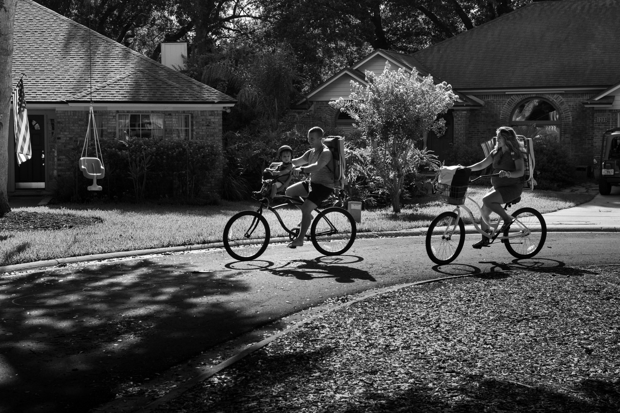 jacksonville beach family riding bikes