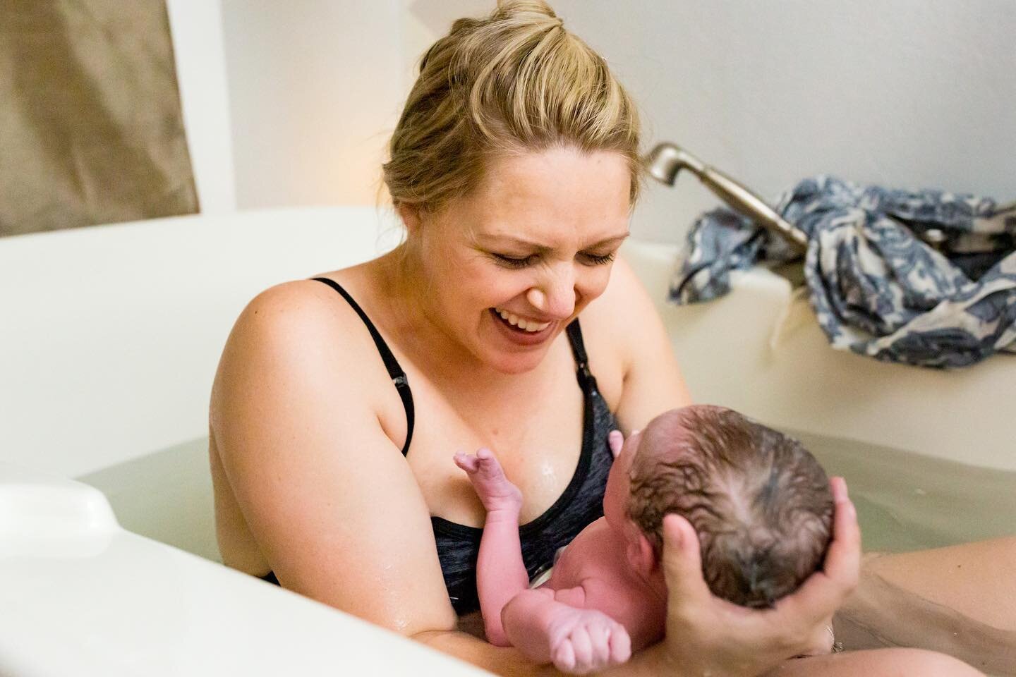 Such joy! 💗 ⁠
⁠
Full birth film + photo story are up on the blog. Link in bio!⁠
⁠
Mama: @mental.health.mom⁠
Midwife: @firstcostmidwifery⁠
Doula: @mamavedabirth⁠
⁠
#birthcenter #jacksonvillephotographer #jacksonvillebirthphotographer #jaxmomsblog #ja