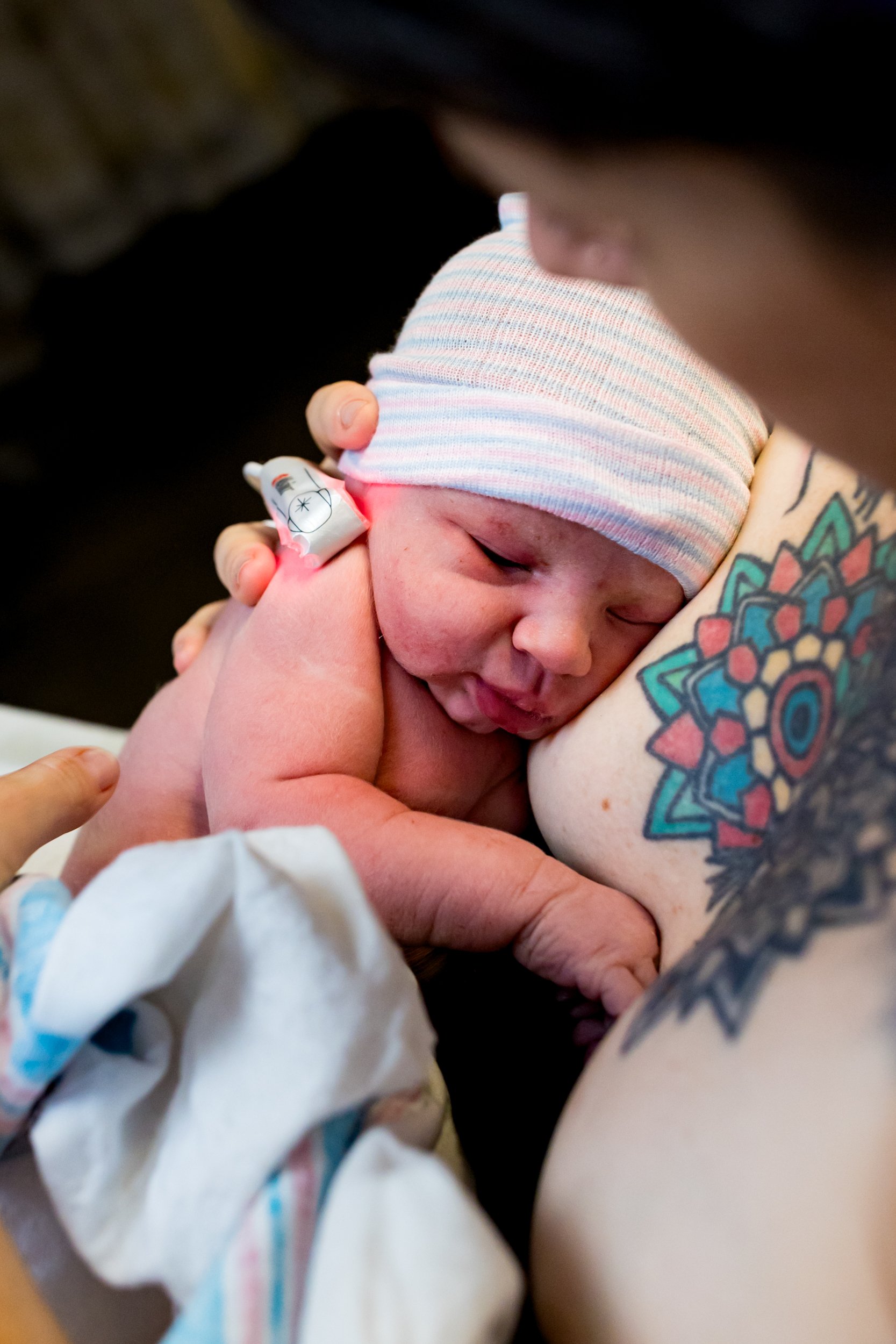 Jacksonville baby doing skin-to-skin with mom just after birth