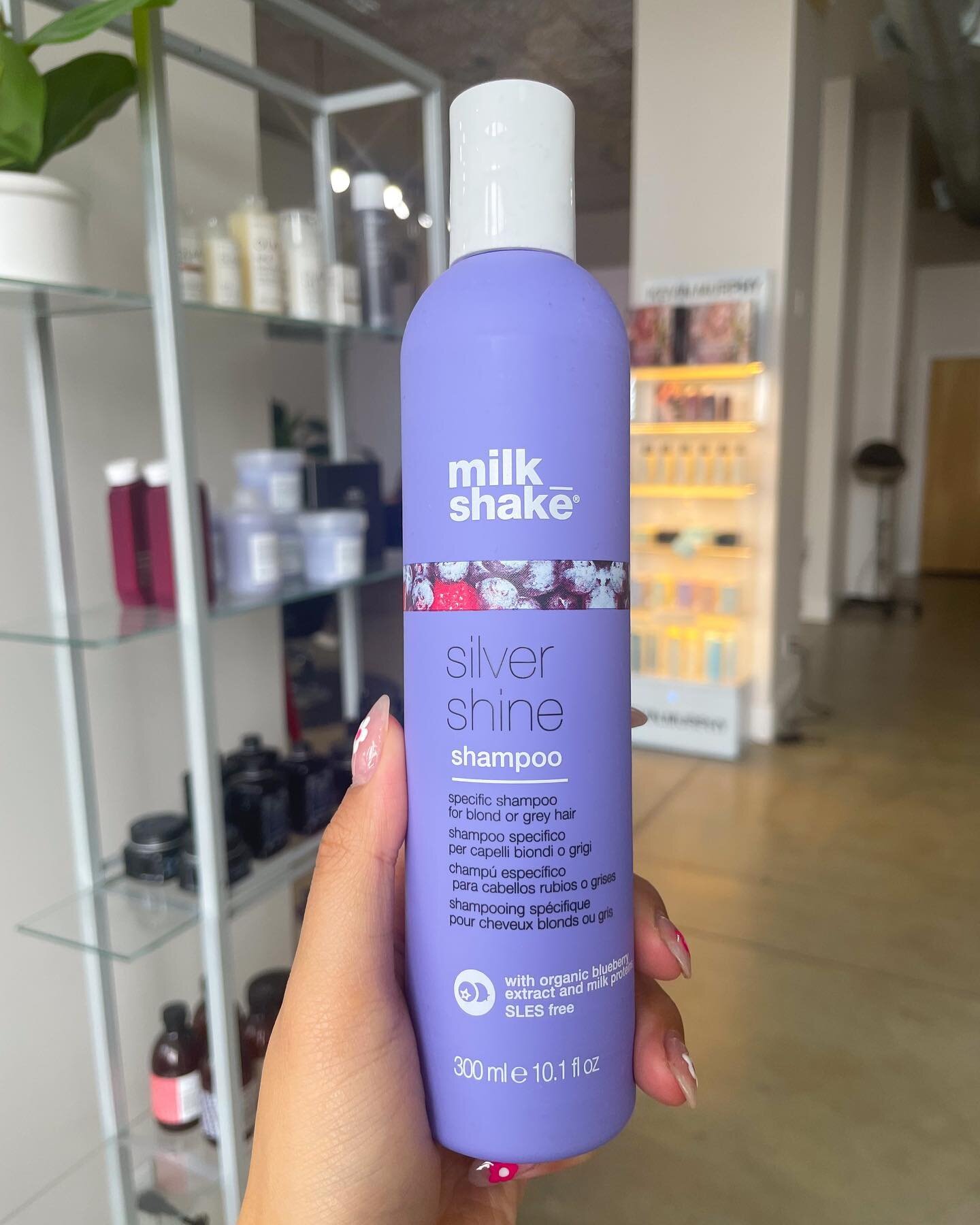 Our FAVORITE purple shampoo to help maintain your beautiful hair!🥳 This silver tone helps your hair looking fresh in between appointments by neutralizing the brass. Use once a week, for no more than 5 minutes! Retails for $22💕
.
.
.
#spokanestylist