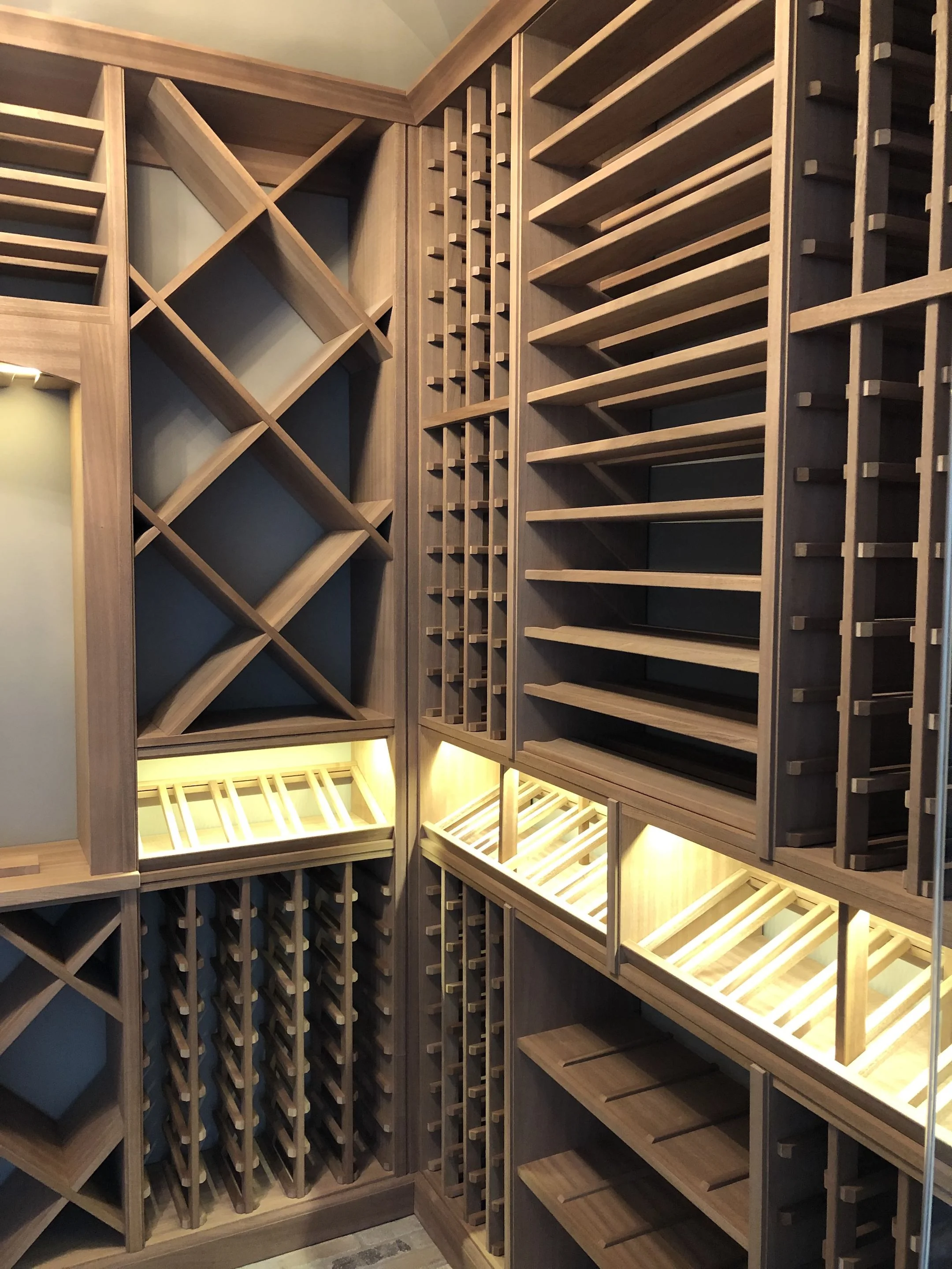Wine_room_2.jpg