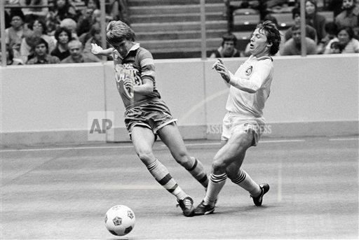 Rowdies 81-82 Indoor Road Mike Connell, Ricky Davis 2-6-1982.jpg