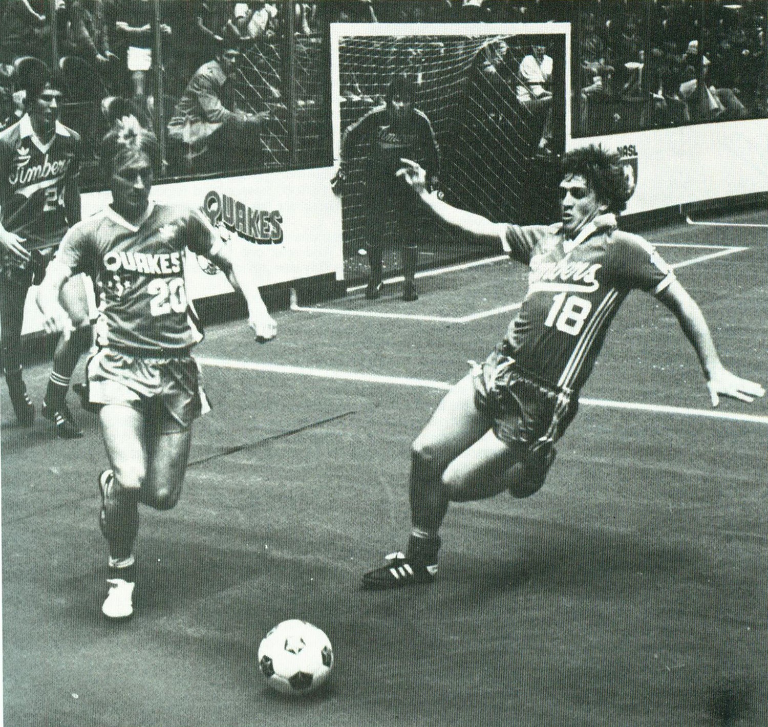 Earthquakes 81-82 Road Gary Etherington, Timbers.jpg