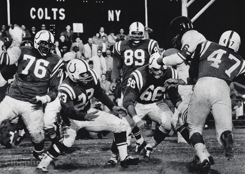 1950s-NFL-FOOTBALL-Game-New-York-GIANTS-Baltimore.jpg