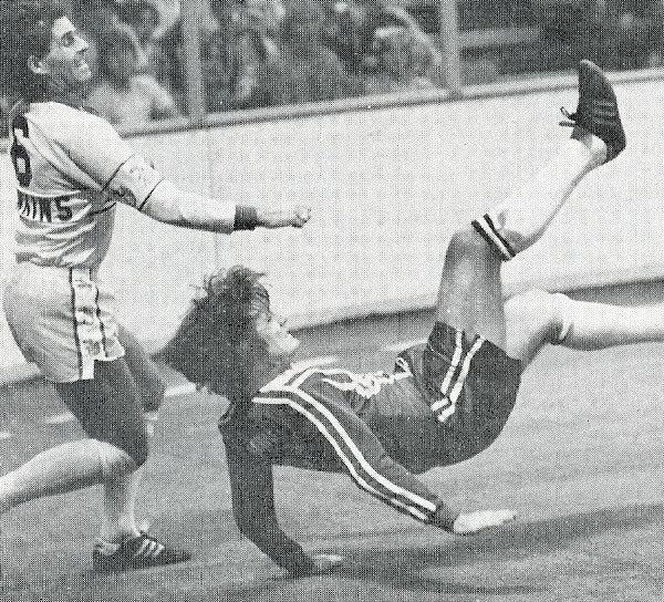 AVALANCHE_PHOTO_CAREY_ACTION_HITCHKICK_1981-82.jpg