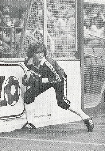 AVALANCHE_PHOTO_GOALKEEPER_FRENCHIE_1981-82.jpg