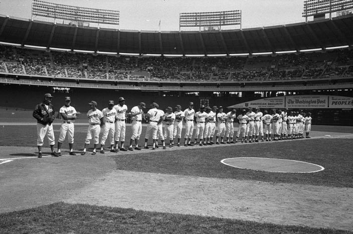 Washington_Senators_1971_04926v.jpg