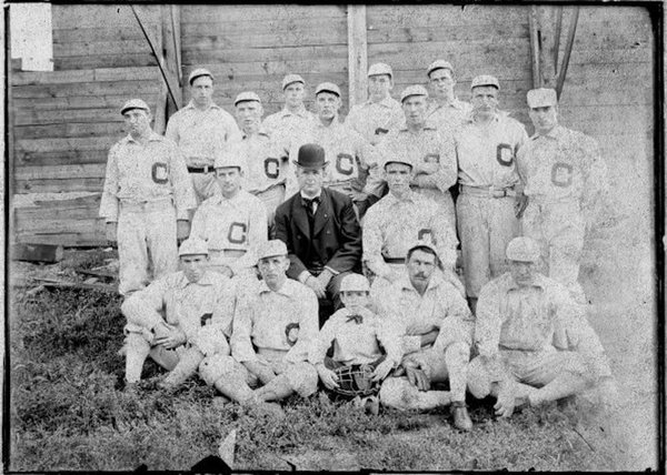 Cleveland-Bluebirds-1901.jpg