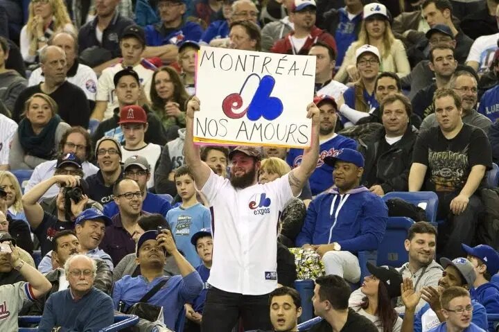 expos-fans-scaled-2560-e1572530719804.jpg