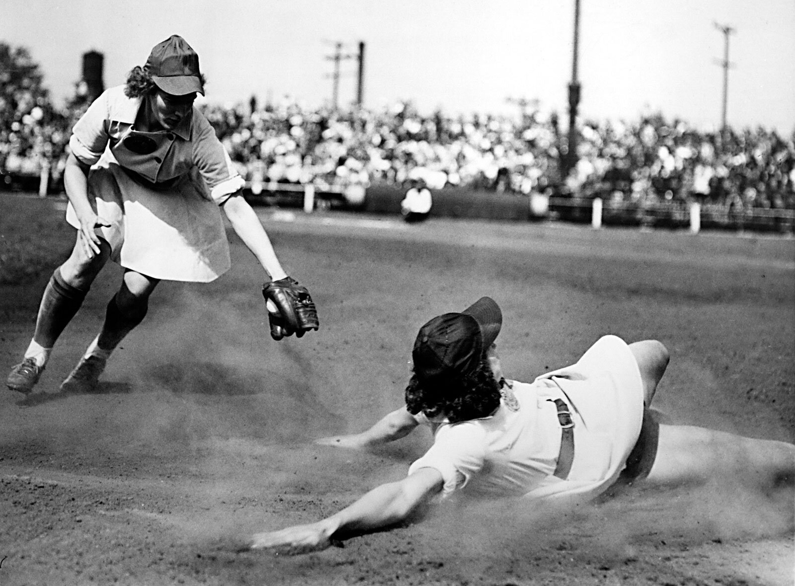 Baseball-game-Racine-Belles-Wisconsin-South-Bend-September-14-1947.jpg