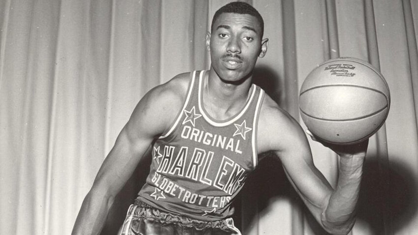 Wilt-Chamberlain-Harlem-Globetrotters.jpg