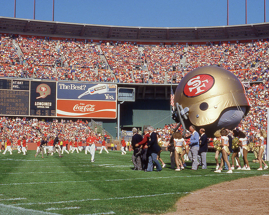candlestick-park-for-a-49ers-game-positive-images.jpg