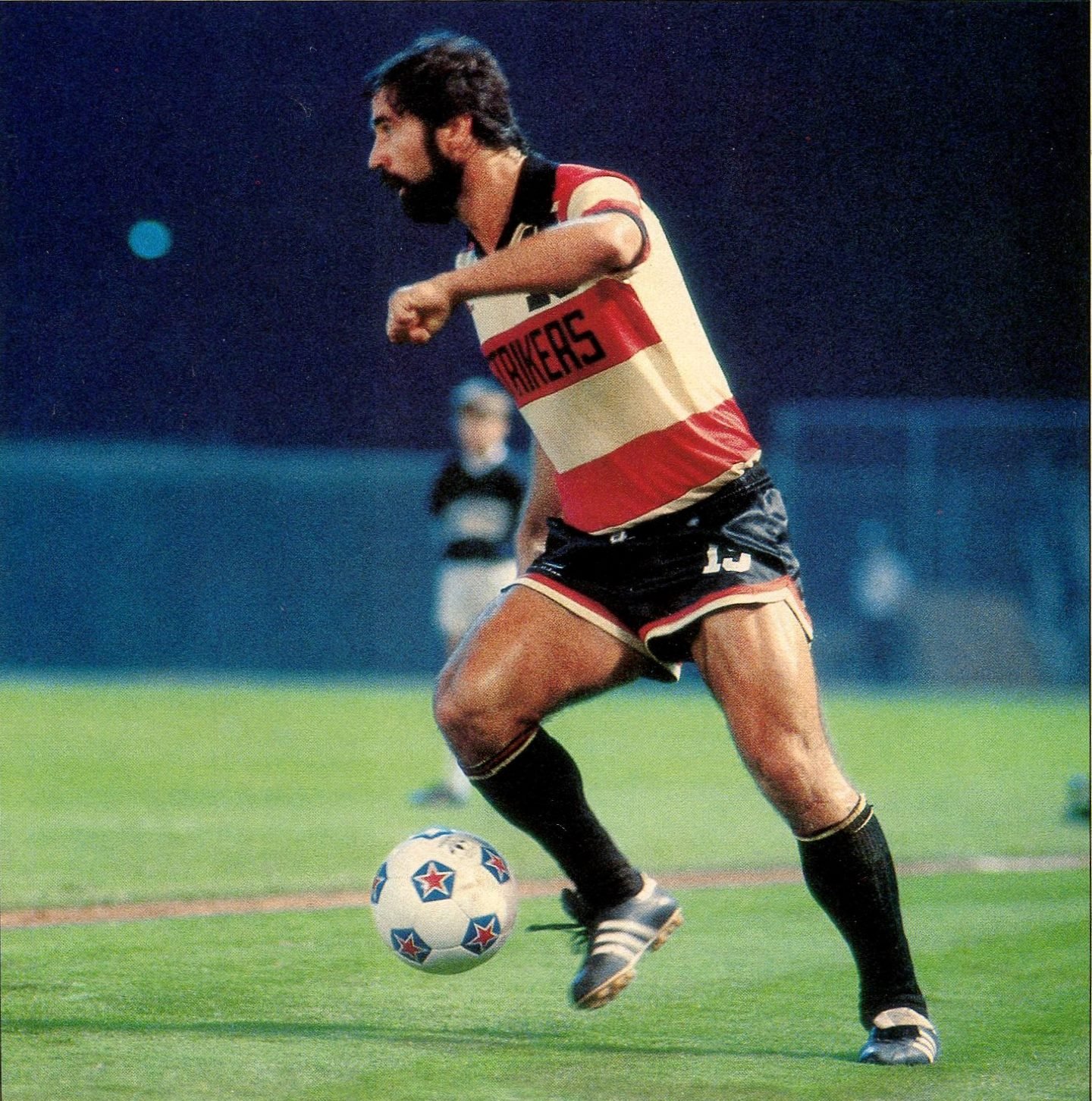 Strikers 79 Road Gerd Mueller, Ball.jpg