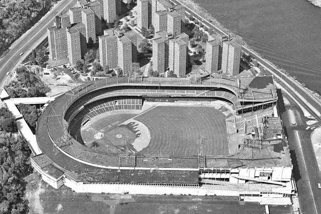 Screenshot 2022-10-23 at 21-40-21 Polo_Grounds_2400_1600_80_s_c1.jpg (JPEG Image 2400 × 1600 pixels) — Scaled (44%).png