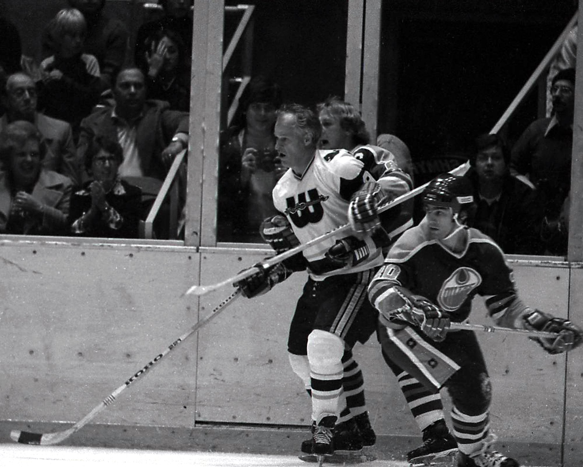 Gordie Howe 4 WHA 091.jpg