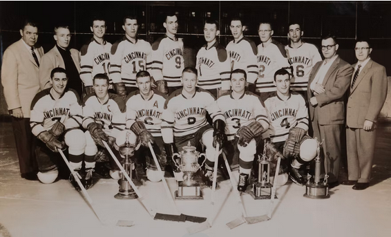 Screenshot 2023-03-26 at 21-55-19 1950s Cincinnati Mohawks Hockey Souvenir Collectibles EBTH.png