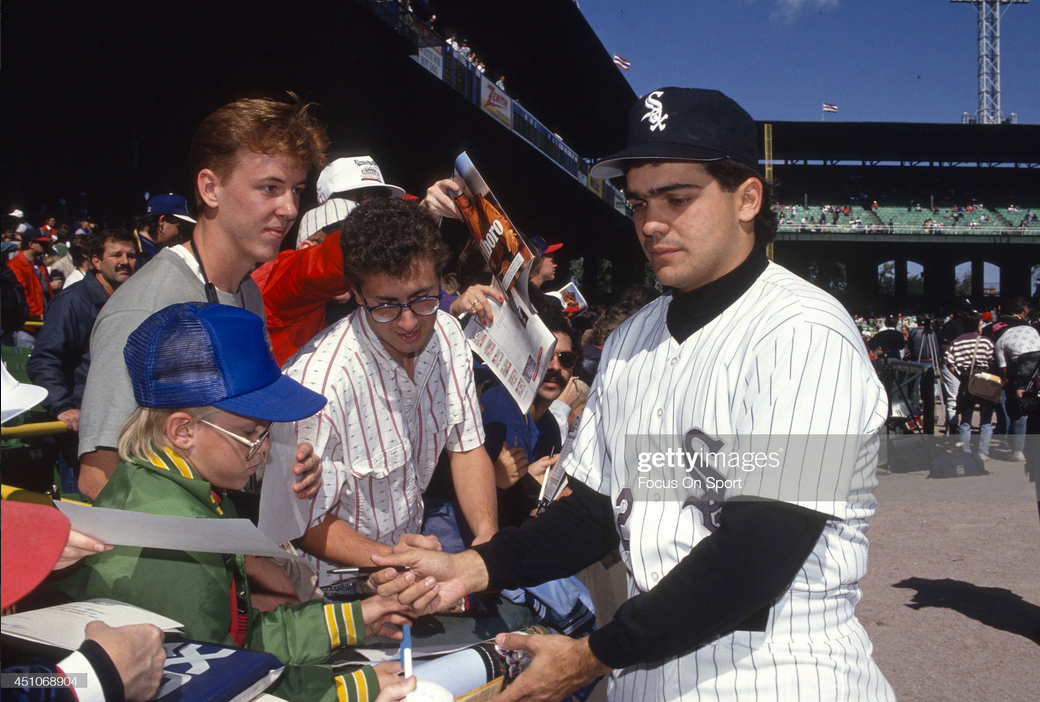 Screenshot 2023-04-23 at 21-39-43 Alex Fernandez of the Chicago White Sox signs autographs for fans.png