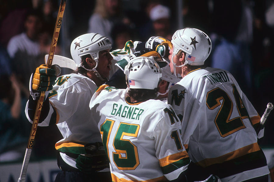 Screenshot 2024-02-18 at 22-12-23 1991-playoffs-minnesota-north-stars-b-bennett.jpg (JPEG Image 900 × 599 pixels).png