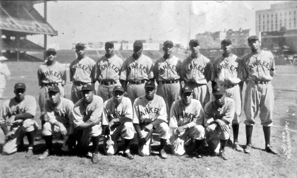 Screenshot 2024-03-10 at 20-33-46 New_York_Black_Yankees_1934_Photo_by_James_Van_Der_Zee.jpg (JPEG Image 1024 × 614 pixels).png