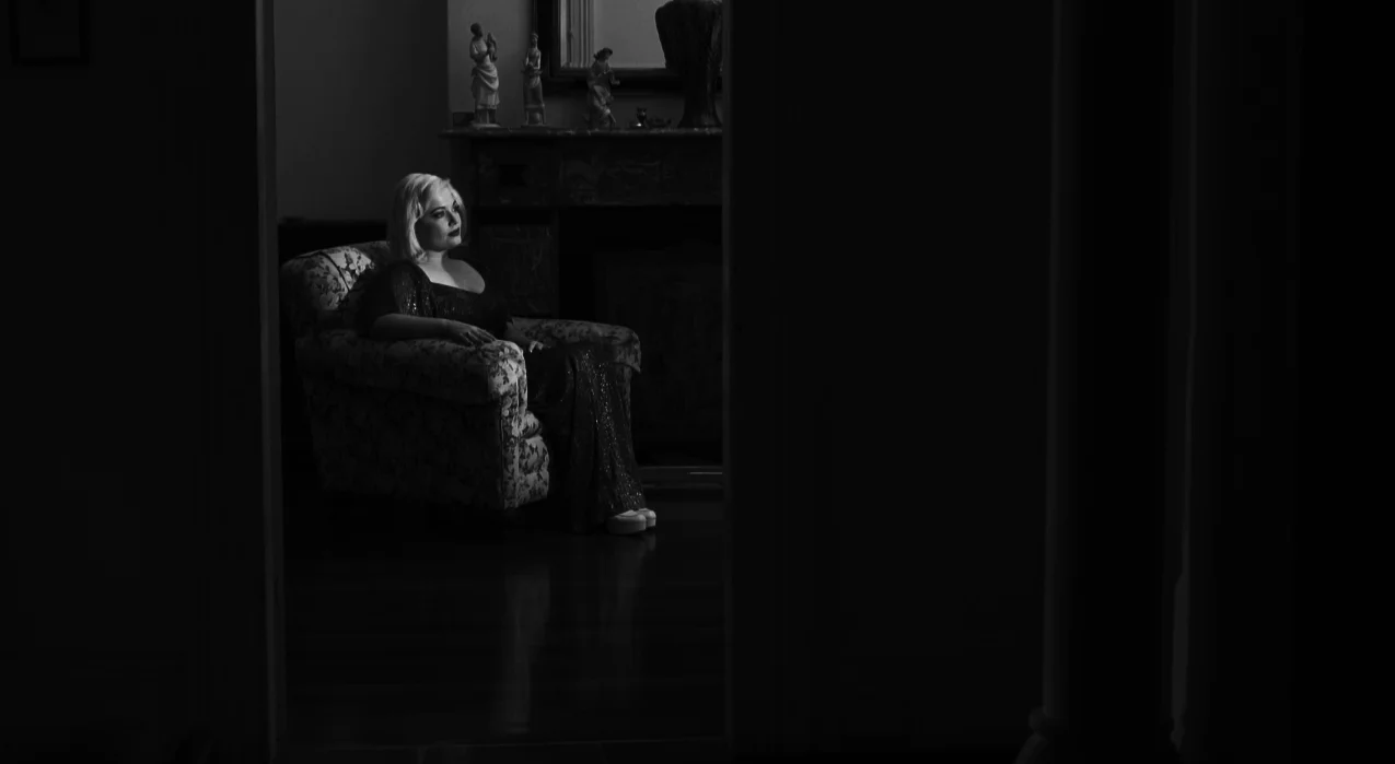 Isabella Andronos_Jep and Dep_music video21.jpg