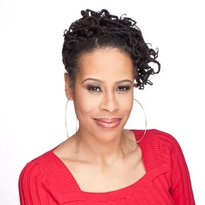 DominiqueMorisseau Headshot.jpg
